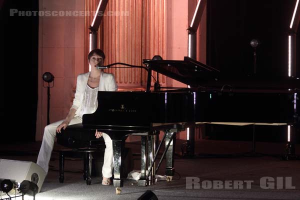 JEANNE CHERHAL - 2014-07-19 - PARIS - Hotel de Ville - Salon des Arcades - 